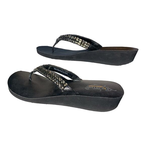 Unlisted by Kennth Cole Women's Shell Sequins Thong Sandals 10 - Picture 5 of 6